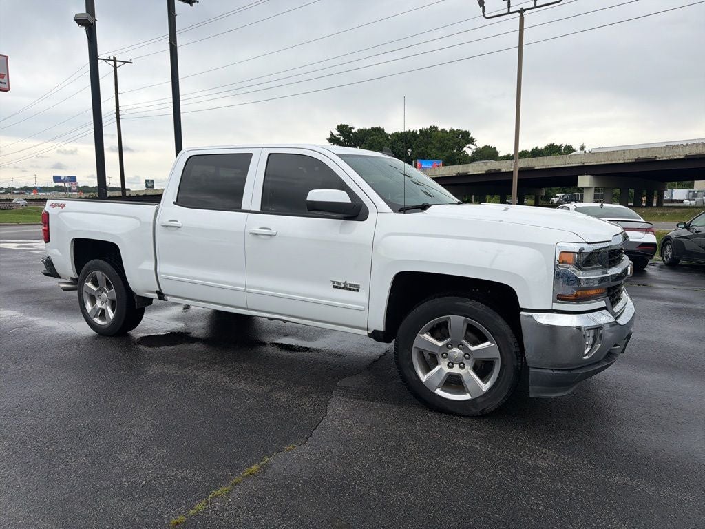 Used 2018 Chevrolet Silverado 1500 LT with VIN 3GCUKREC1JG432208 for sale in Little Rock