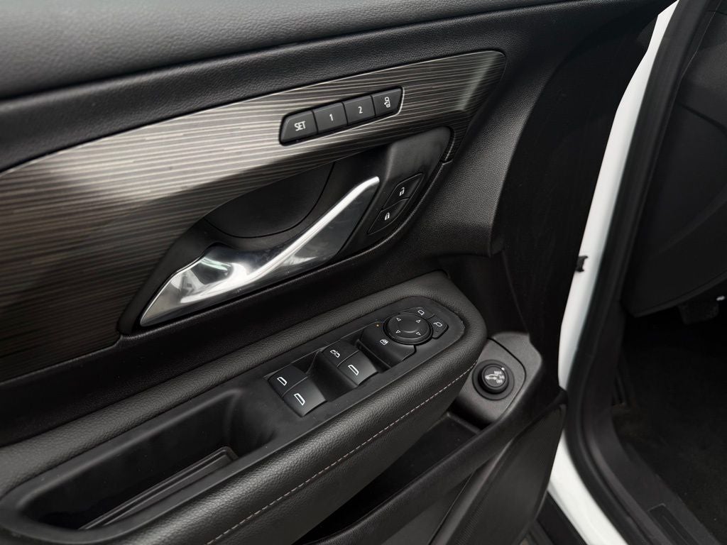 2024 GMC Terrain SLT - Photo 14