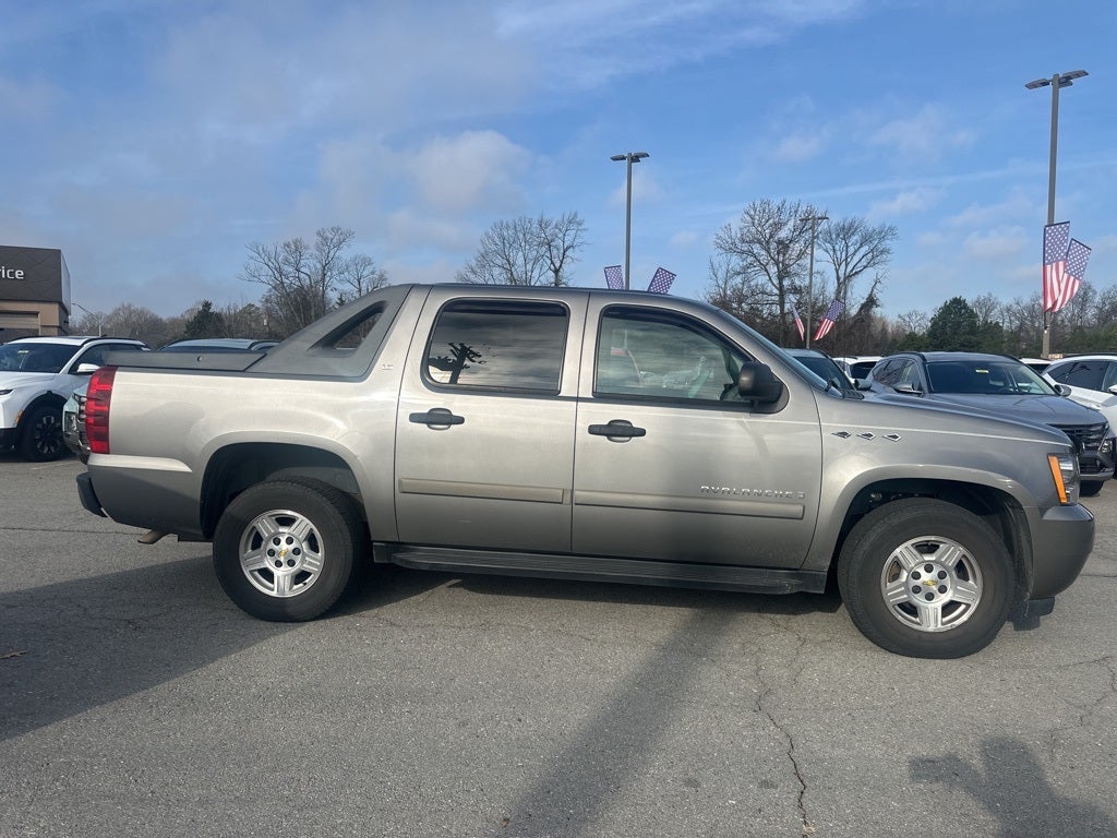 Used 2008 Chevrolet Avalanche LS with VIN 3GNEC12028G179088 for sale in North Little Rock, AR