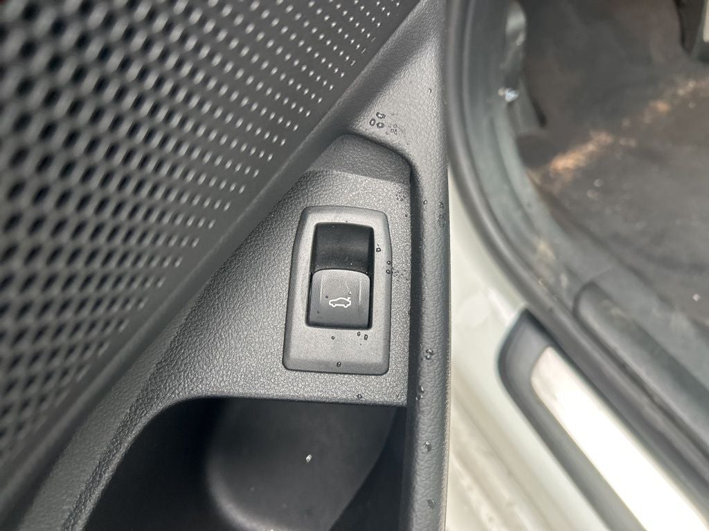 2025 BMW 3 Series 330i