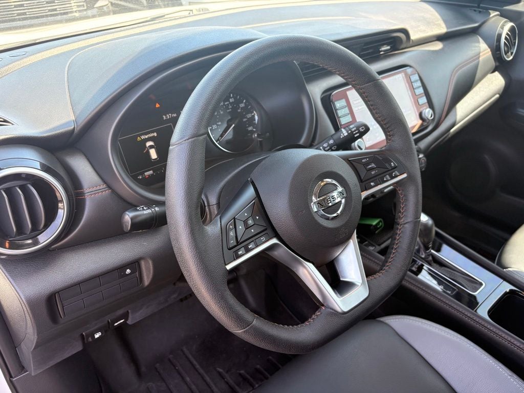 2021 Nissan Kicks SR