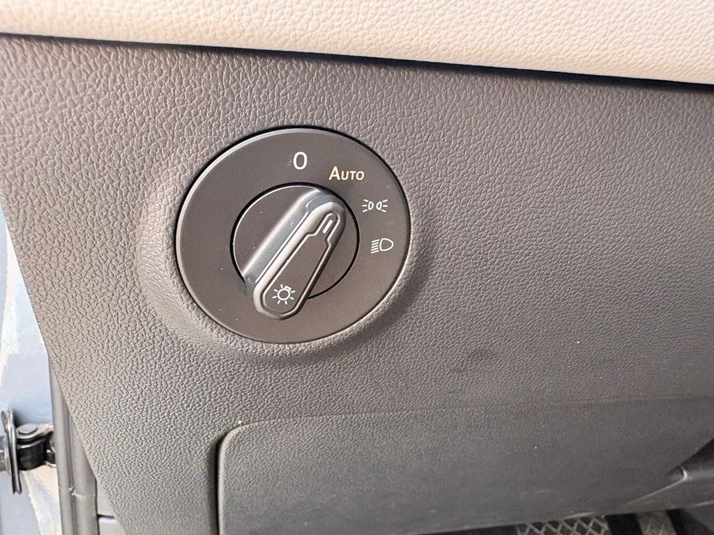 2024 Volkswagen Taos SE - Photo 13