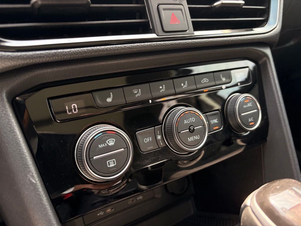 2024 Volkswagen Taos SE - Photo 18