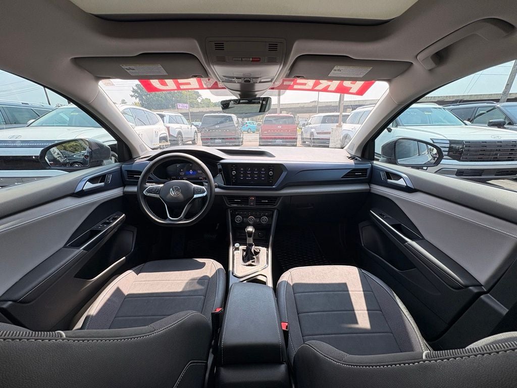 2024 Volkswagen Taos SE - Photo 29