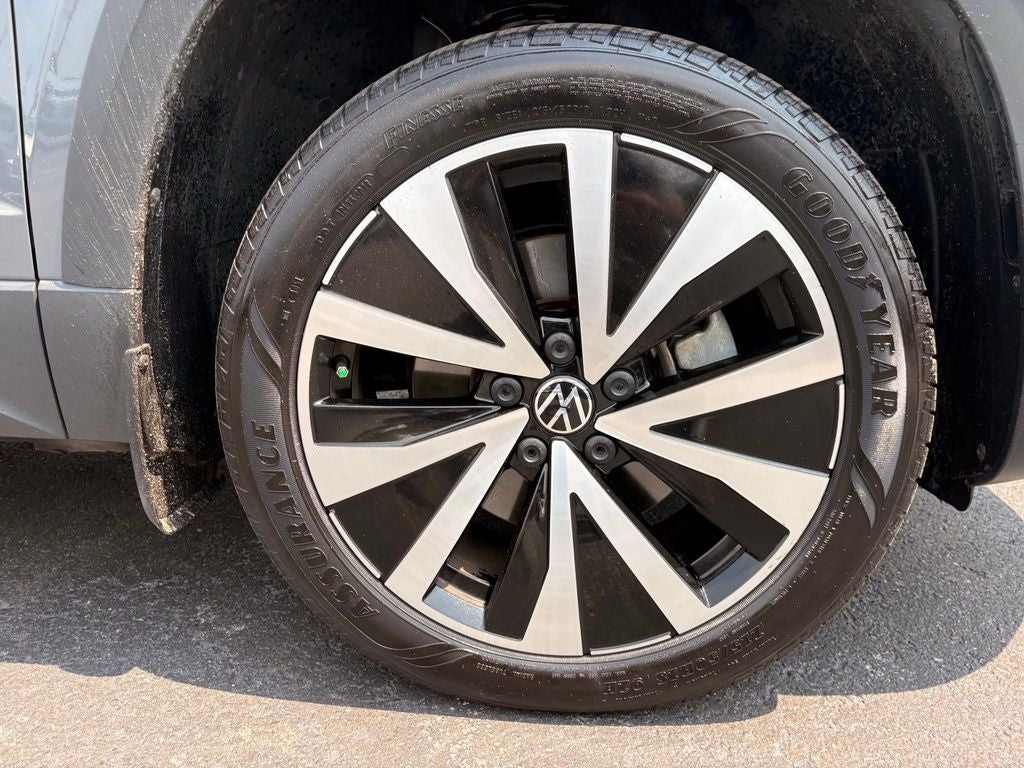 2024 Volkswagen Taos SE - Photo 32