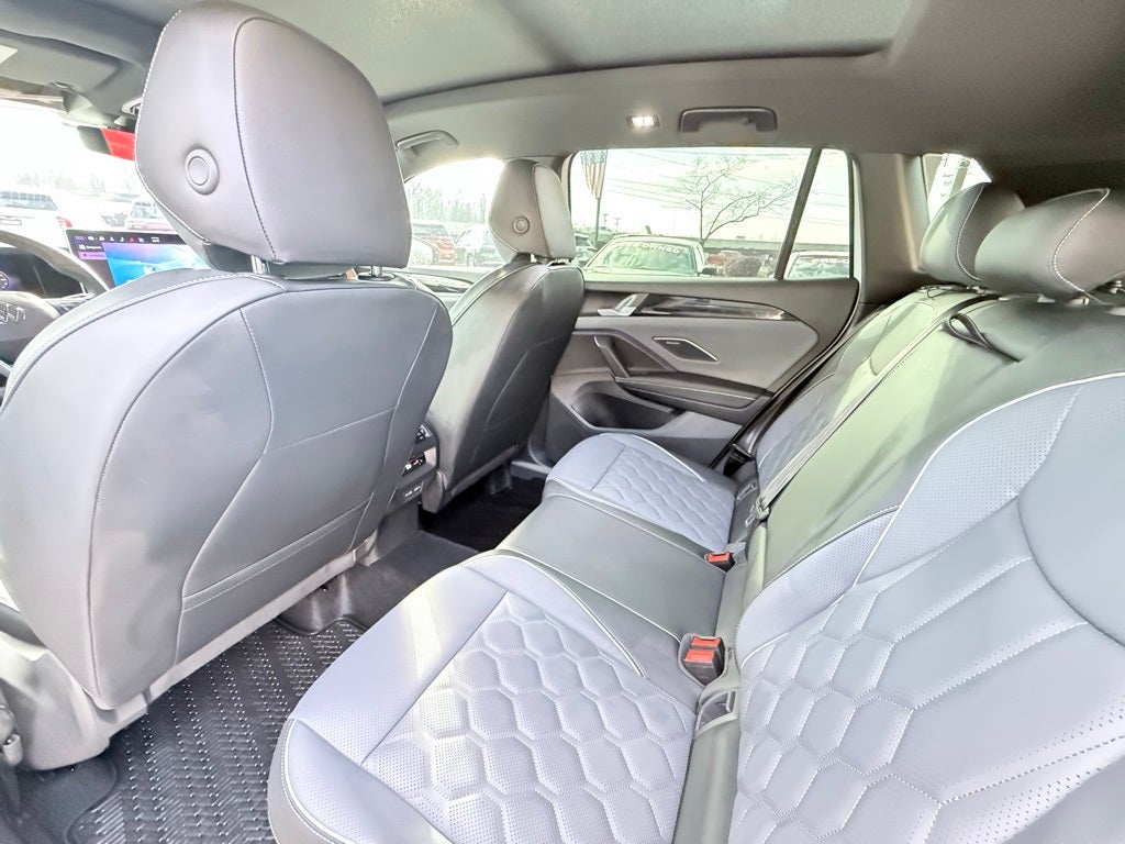 2026 Volkswagen Tiguan 2.0T SEL R-Line Turbo