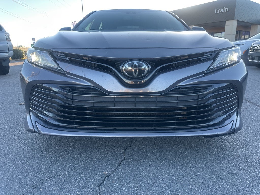 Used 2018 Toyota Camry LE with VIN 4T1B11HK5JU644407 for sale in North Little Rock, AR