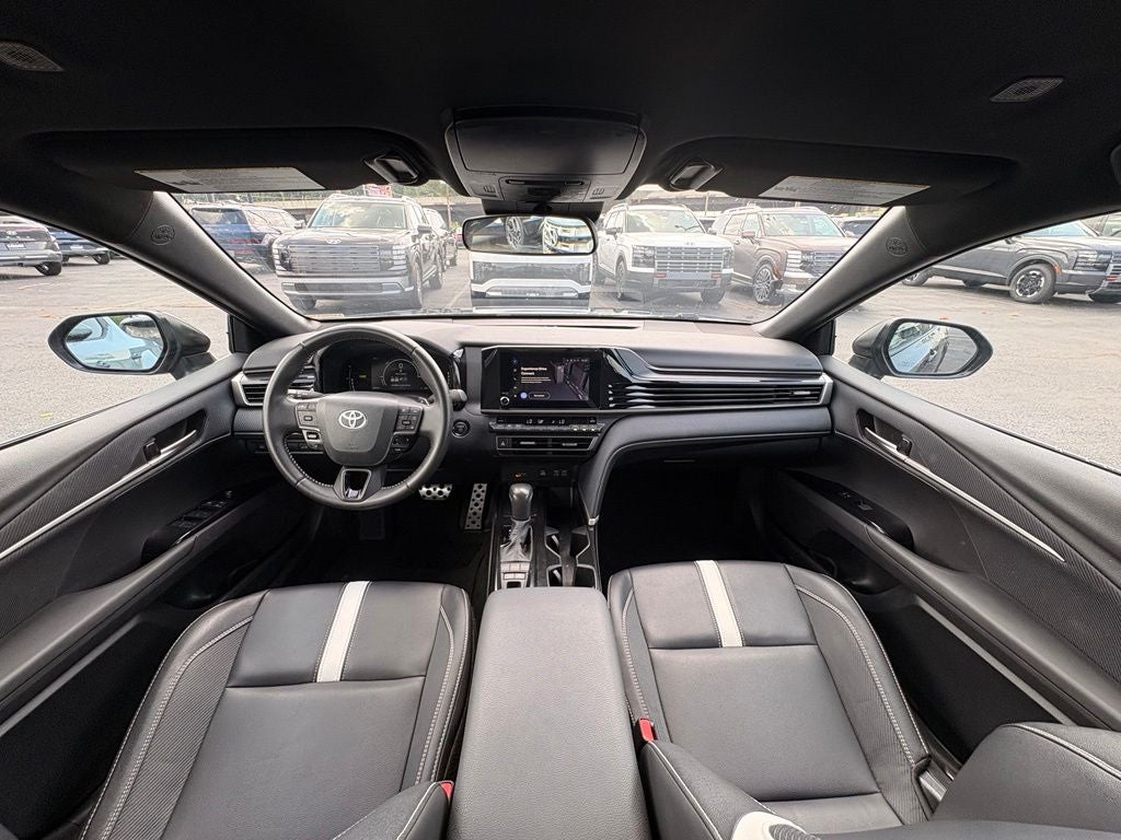 2025 Toyota Camry SE - Photo 27