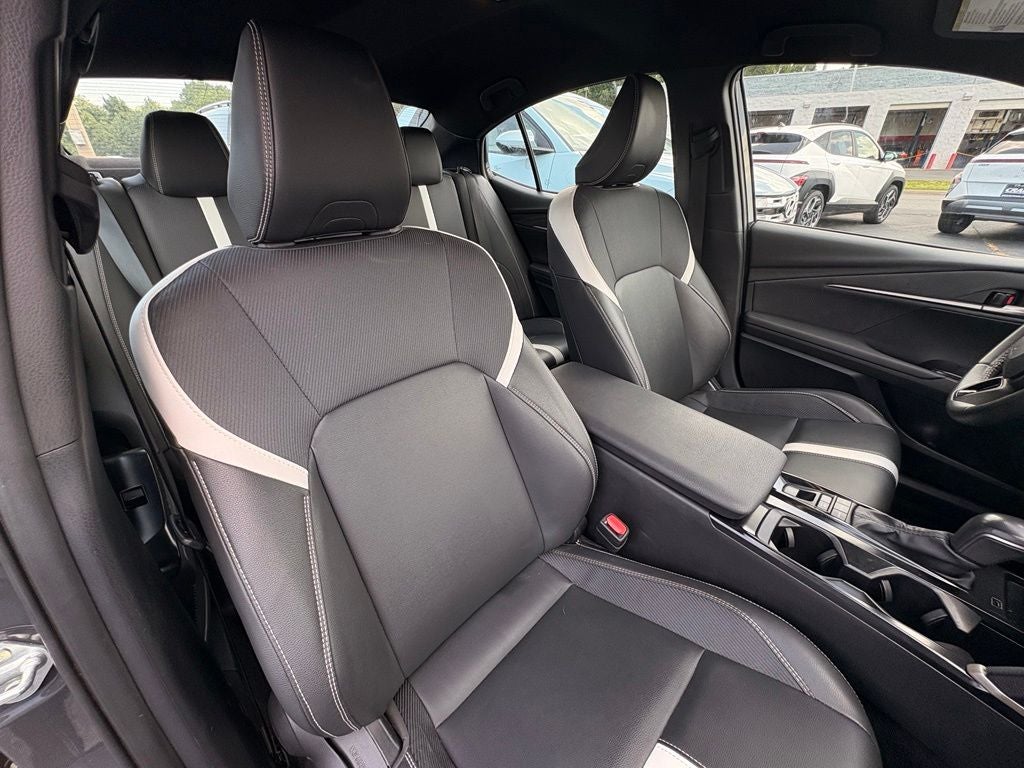 2025 Toyota Camry SE - Photo 29