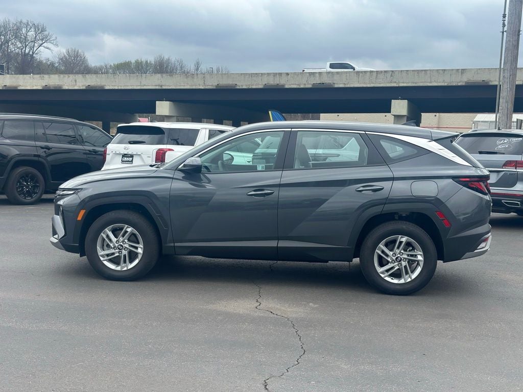 2025 Hyundai TUCSON SE