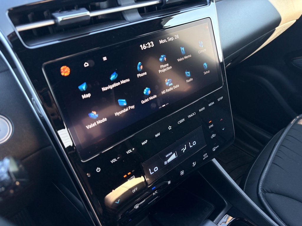 2022 Hyundai Santa Cruz Limited - Photo 17