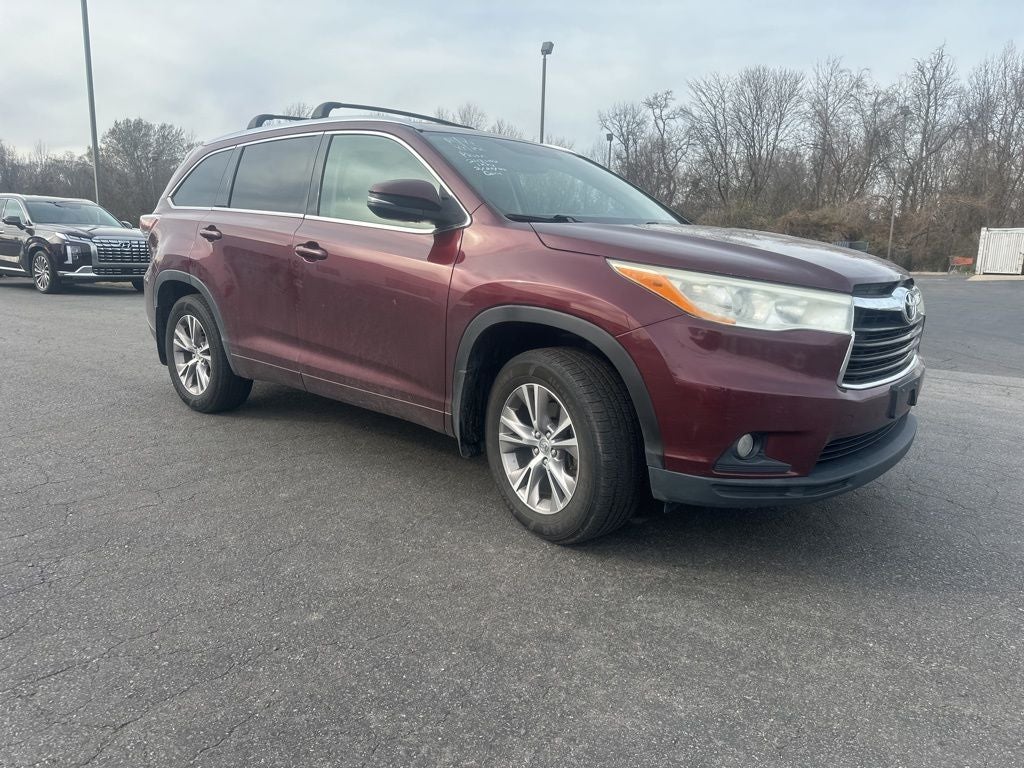 Used 2014 Toyota Highlander XLE with VIN 5TDJKRFH1ES016308 for sale in North Little Rock, AR