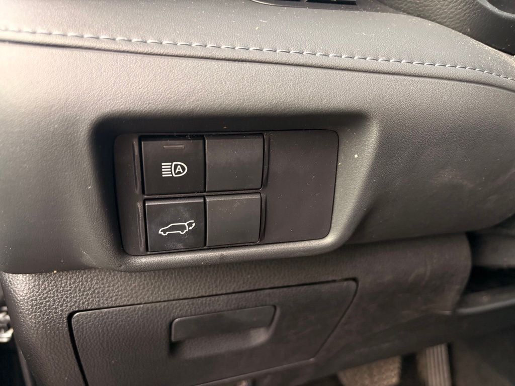2023 Toyota Highlander XLE - Photo 12