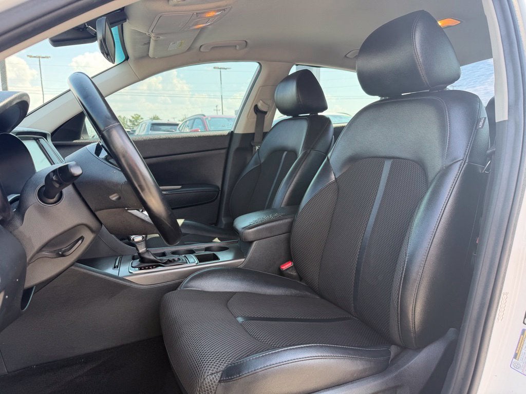2020 Kia Optima S - Photo 10