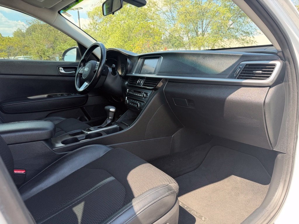 2020 Kia Optima S - Photo 29
