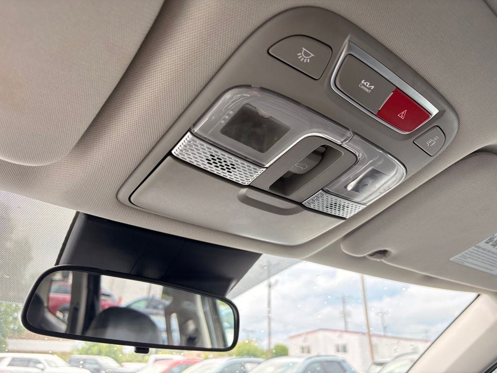 2025 Kia Telluride S - Photo 22