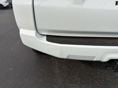 2023 Toyota 4Runner SR5 Premium LIFTED!! / 1-OWNER / CLEAN CAR-FAX