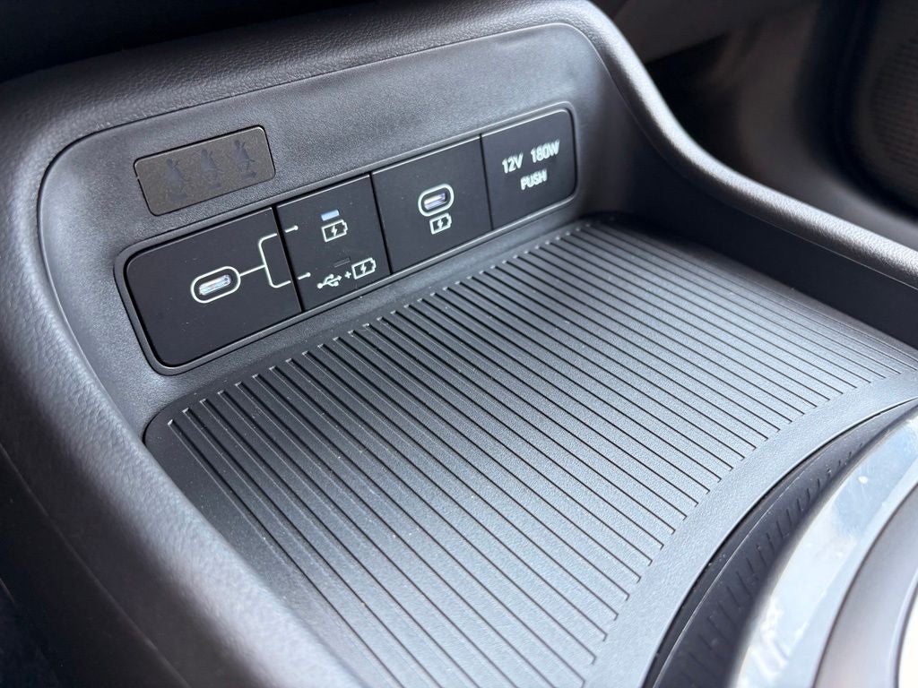 2027 Hyundai KONA SE