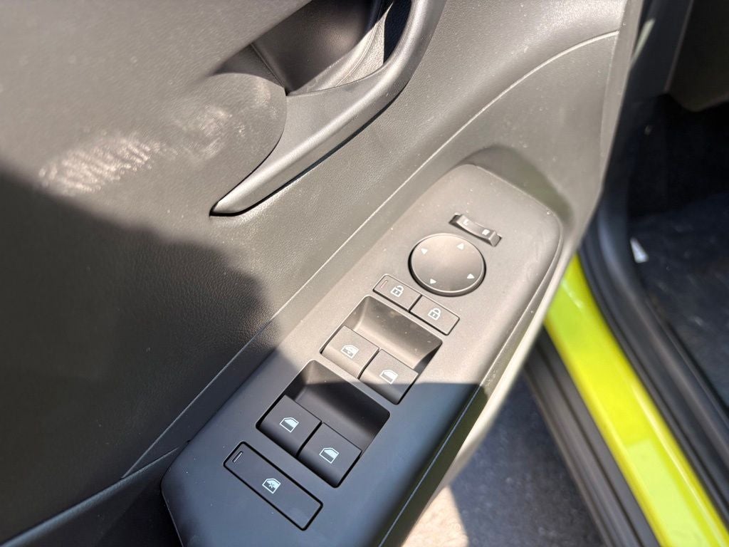 2027 Hyundai KONA SE