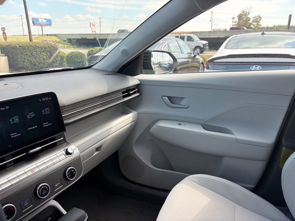 2027 Hyundai KONA SE
