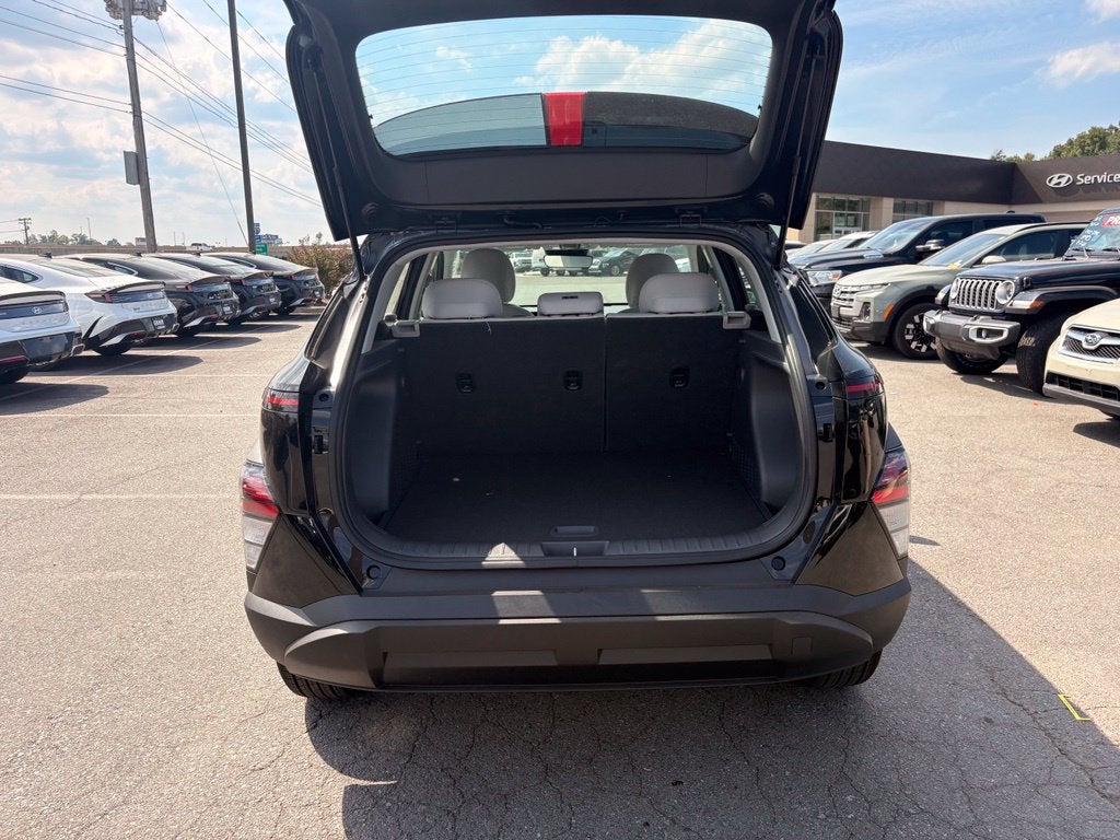 2027 Hyundai KONA SE