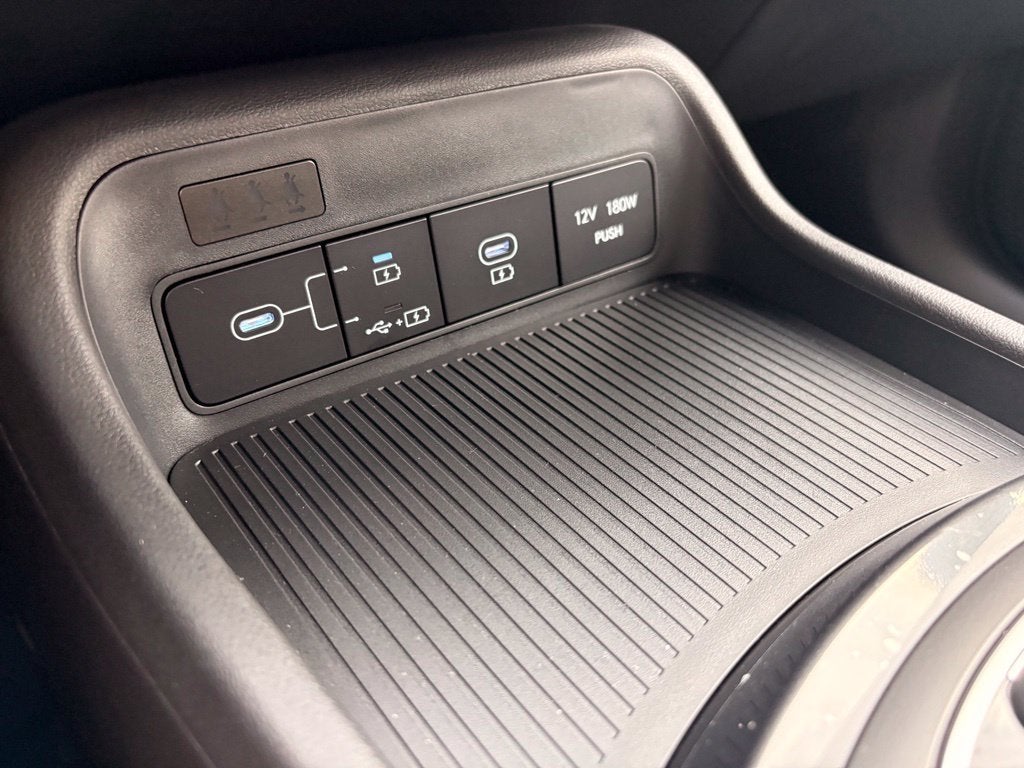 2027 Hyundai KONA SE