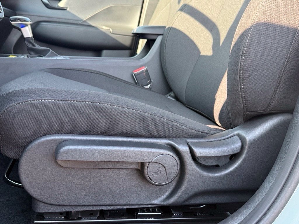 2027 Hyundai KONA SE