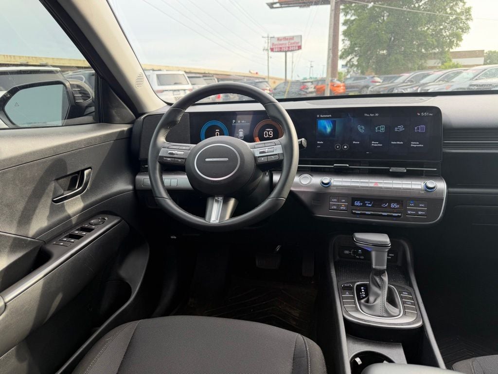 2025 Hyundai KONA SEL