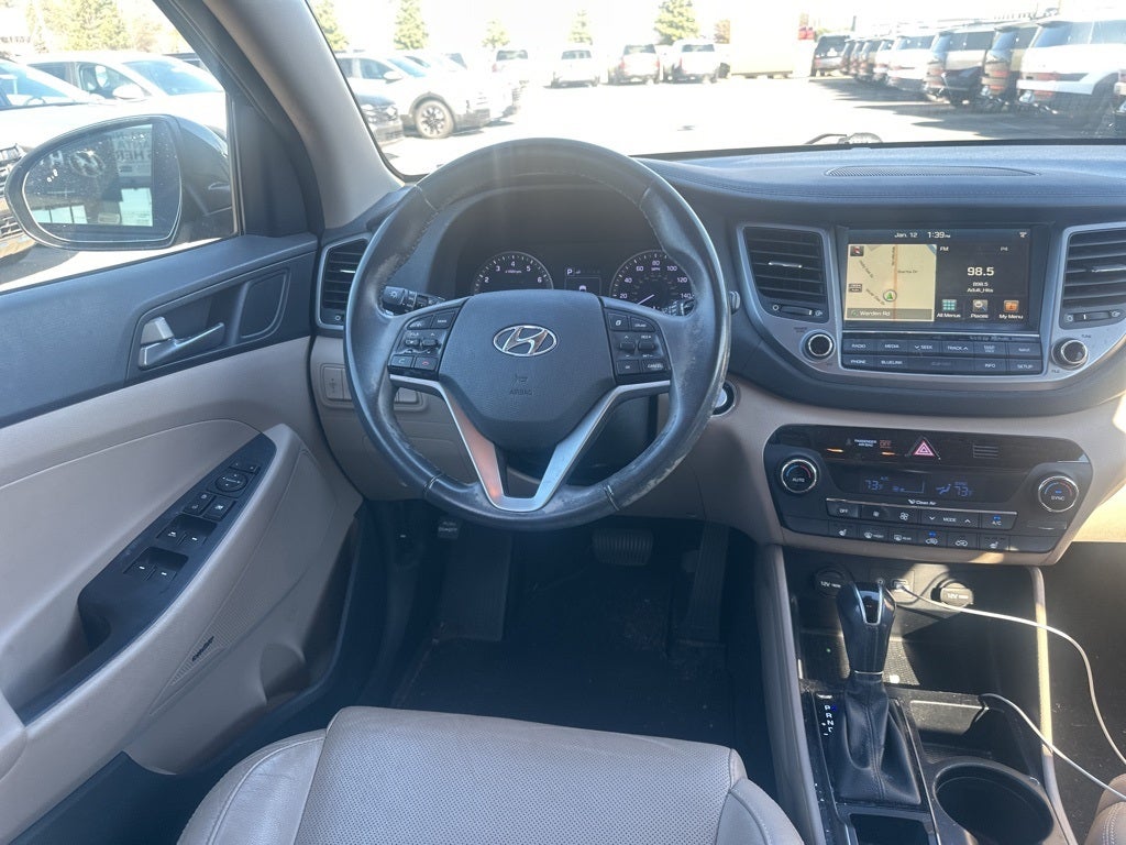 2017 Hyundai TUCSON SE Plus