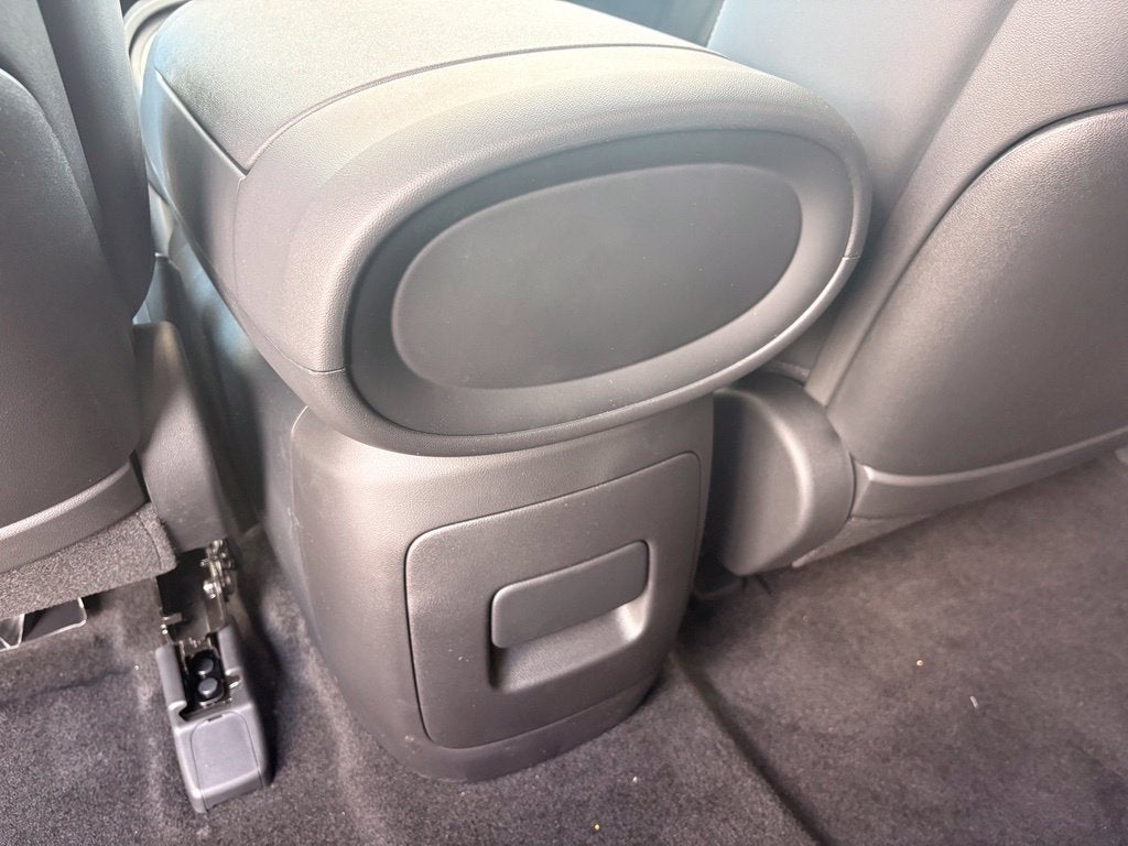 2027 Hyundai PALISADE HYBRID SEL 7 Passenger
