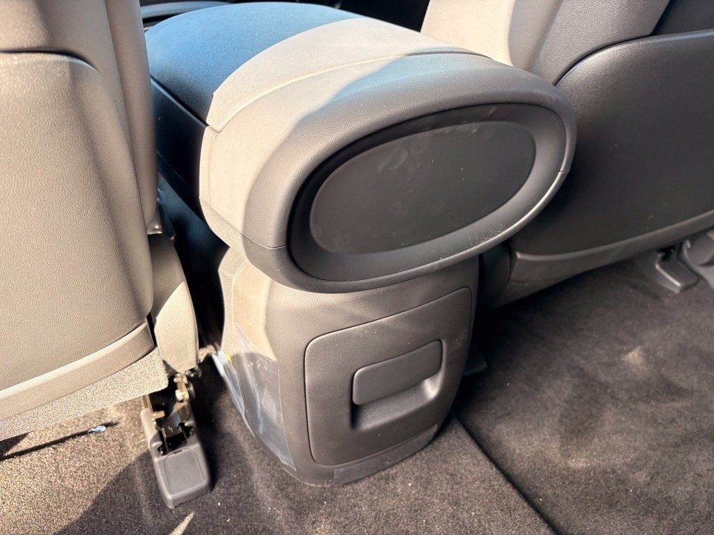 2027 Hyundai PALISADE HYBRID SEL 7 Passenger
