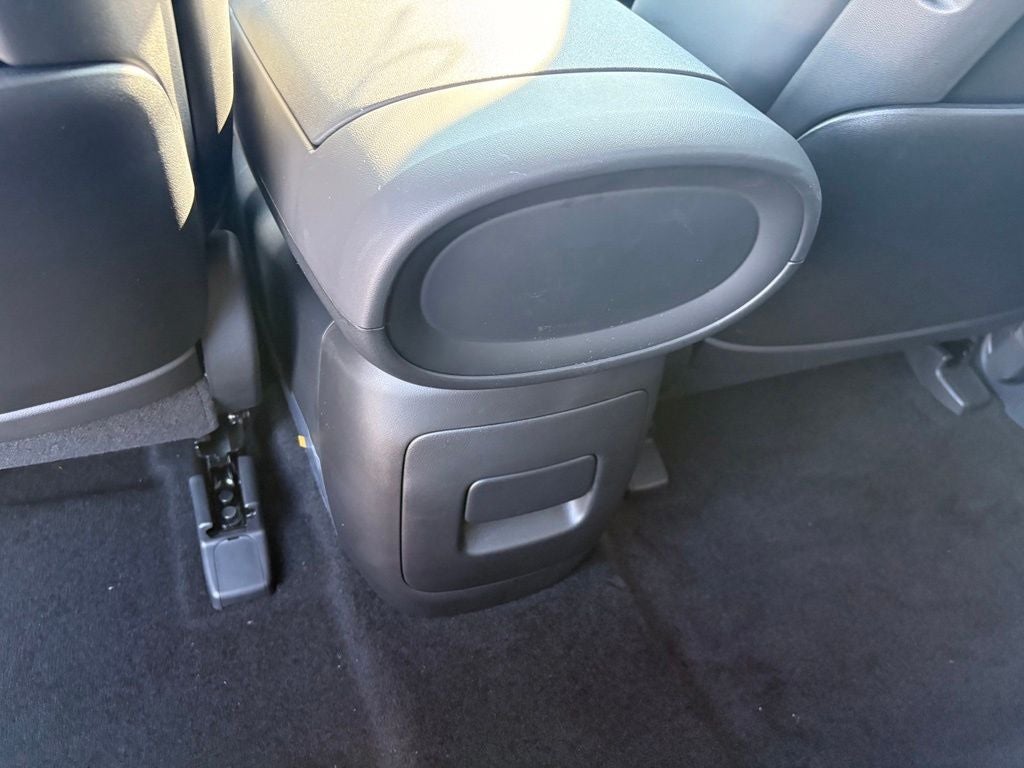 2027 Hyundai PALISADE HYBRID SEL 7 Passenger
