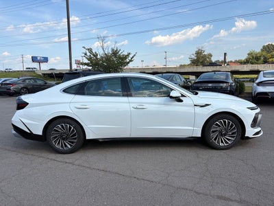 2026 Hyundai SONATA HYBRID SEL