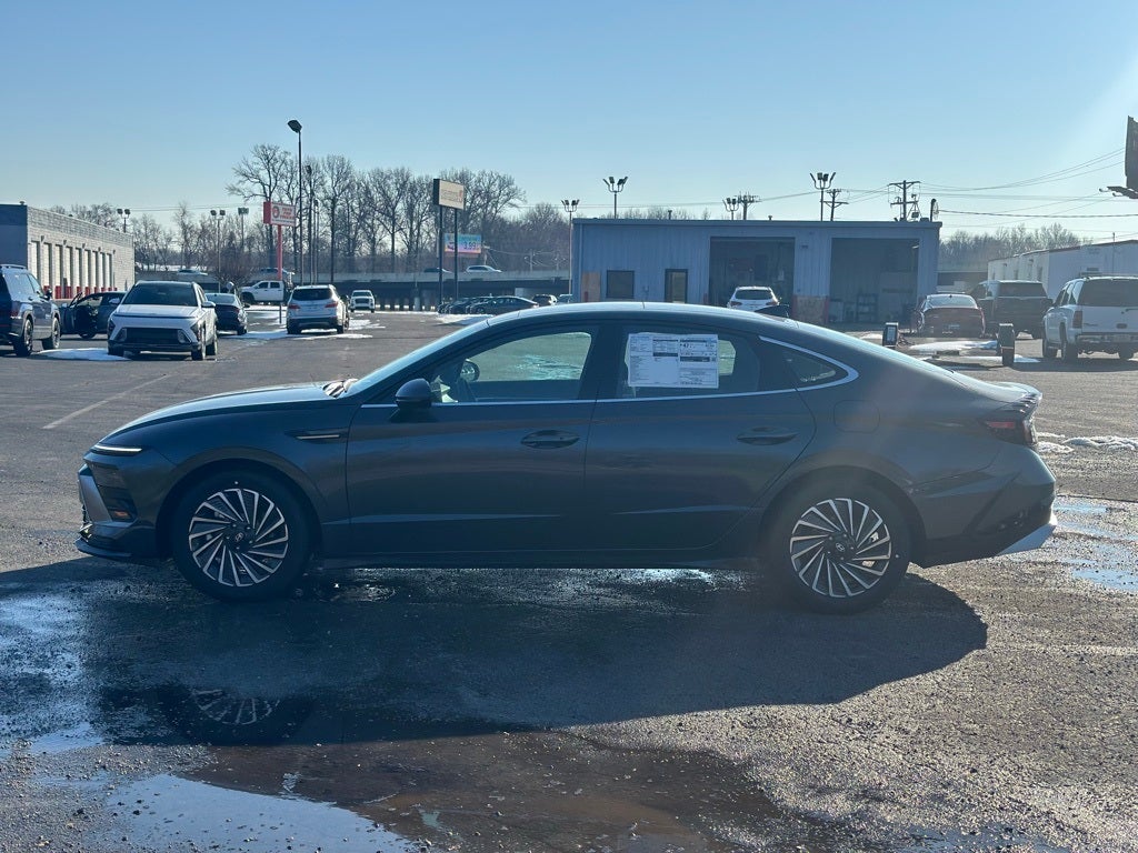 2026 Hyundai SONATA HYBRID SEL