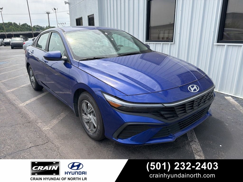 2024 Hyundai ELANTRA SE