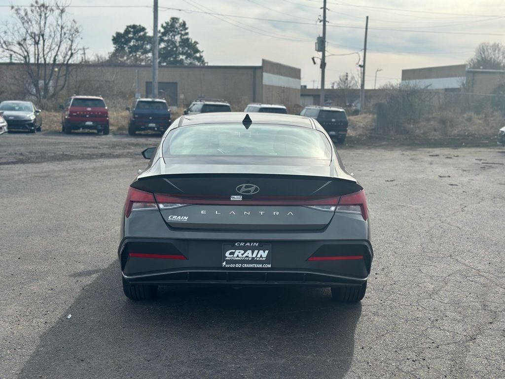 2025 Hyundai ELANTRA SEL Sport
