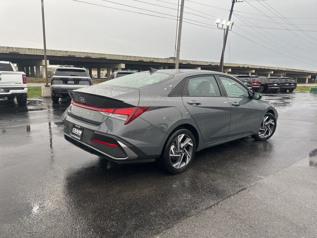 2025 Hyundai ELANTRA SEL Sport
