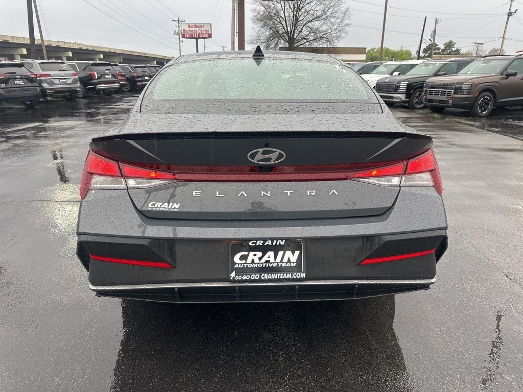 2025 Hyundai ELANTRA SEL Sport