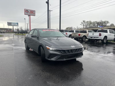 2025 Hyundai ELANTRA SEL Sport