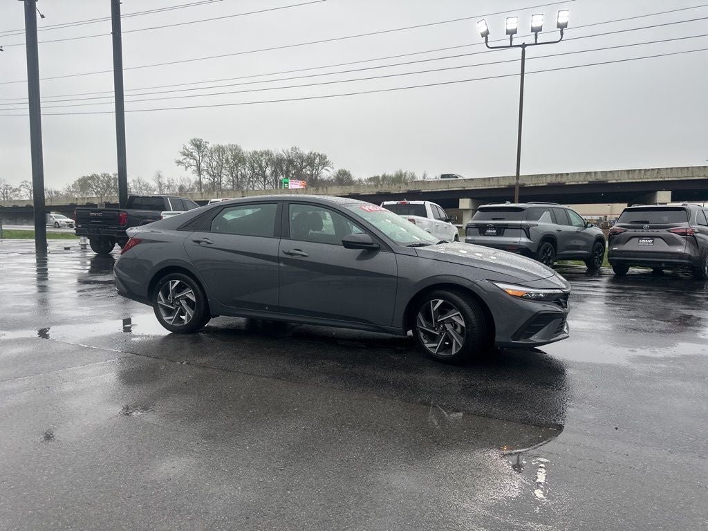 2025 Hyundai ELANTRA SEL Sport