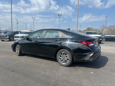 2024 Hyundai ELANTRA SEL