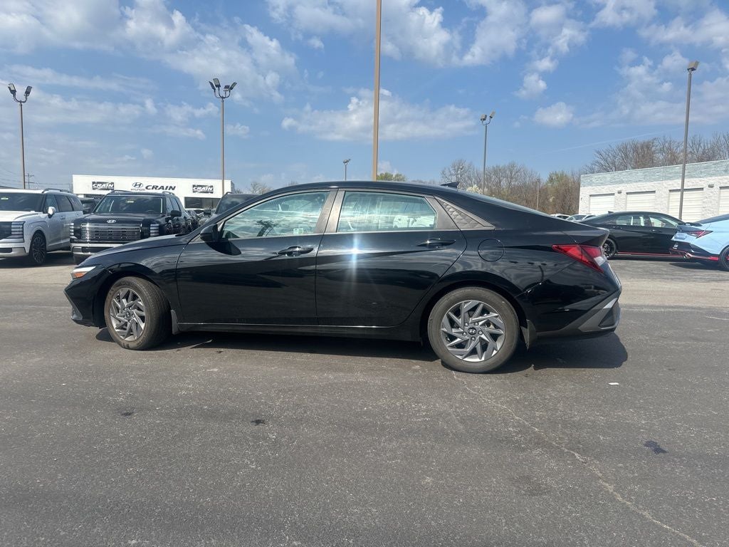 2024 Hyundai ELANTRA SEL
