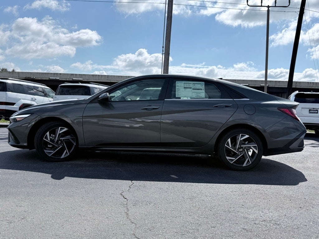 2025 Hyundai ELANTRA Limited