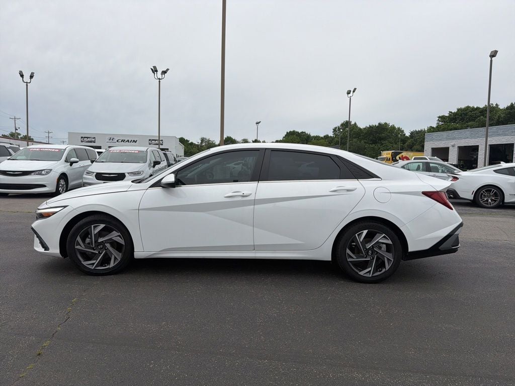2024 Hyundai ELANTRA SEL