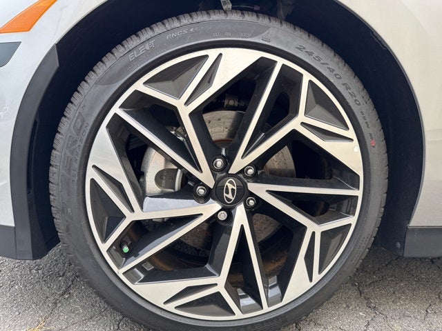 2025 Hyundai IONIQ 6 SEL