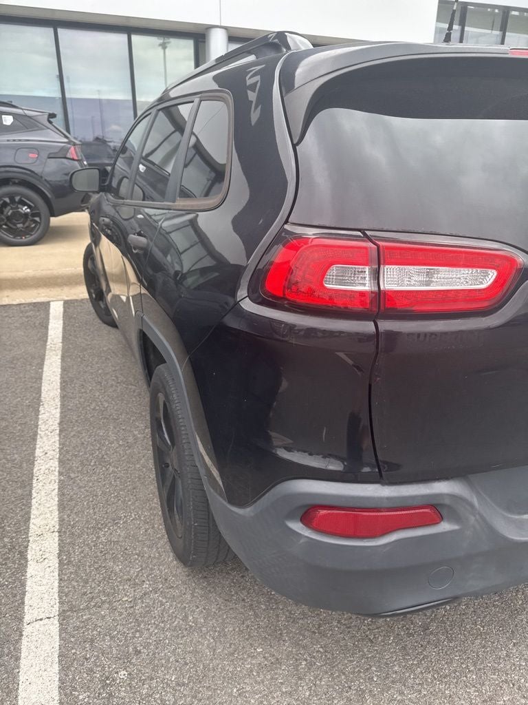 2017 Jeep Cherokee Sport