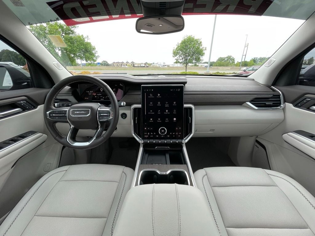 2024 GMC Acadia Denali