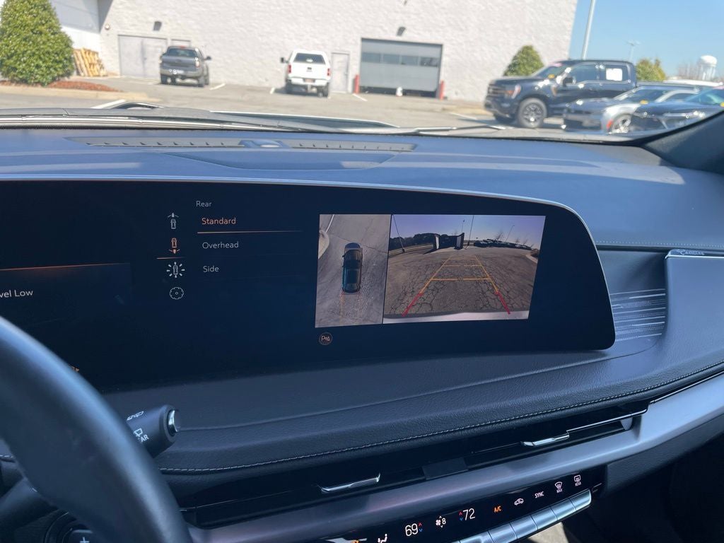 2025 Cadillac XT4 Premium Luxury