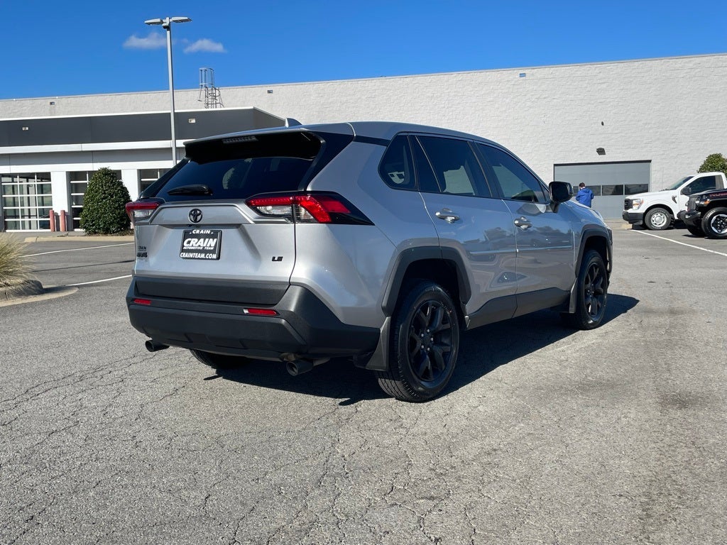 2024 Toyota RAV4 LE