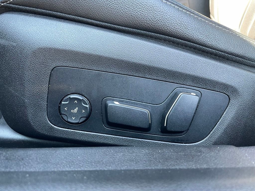 2025 BMW 3 Series 330i